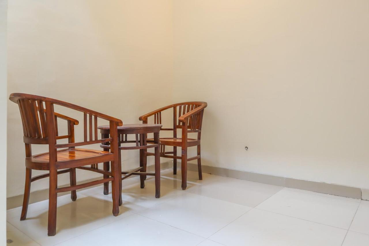 ג'קרטה Oyo 2768 Oq Residence מראה חיצוני תמונה
