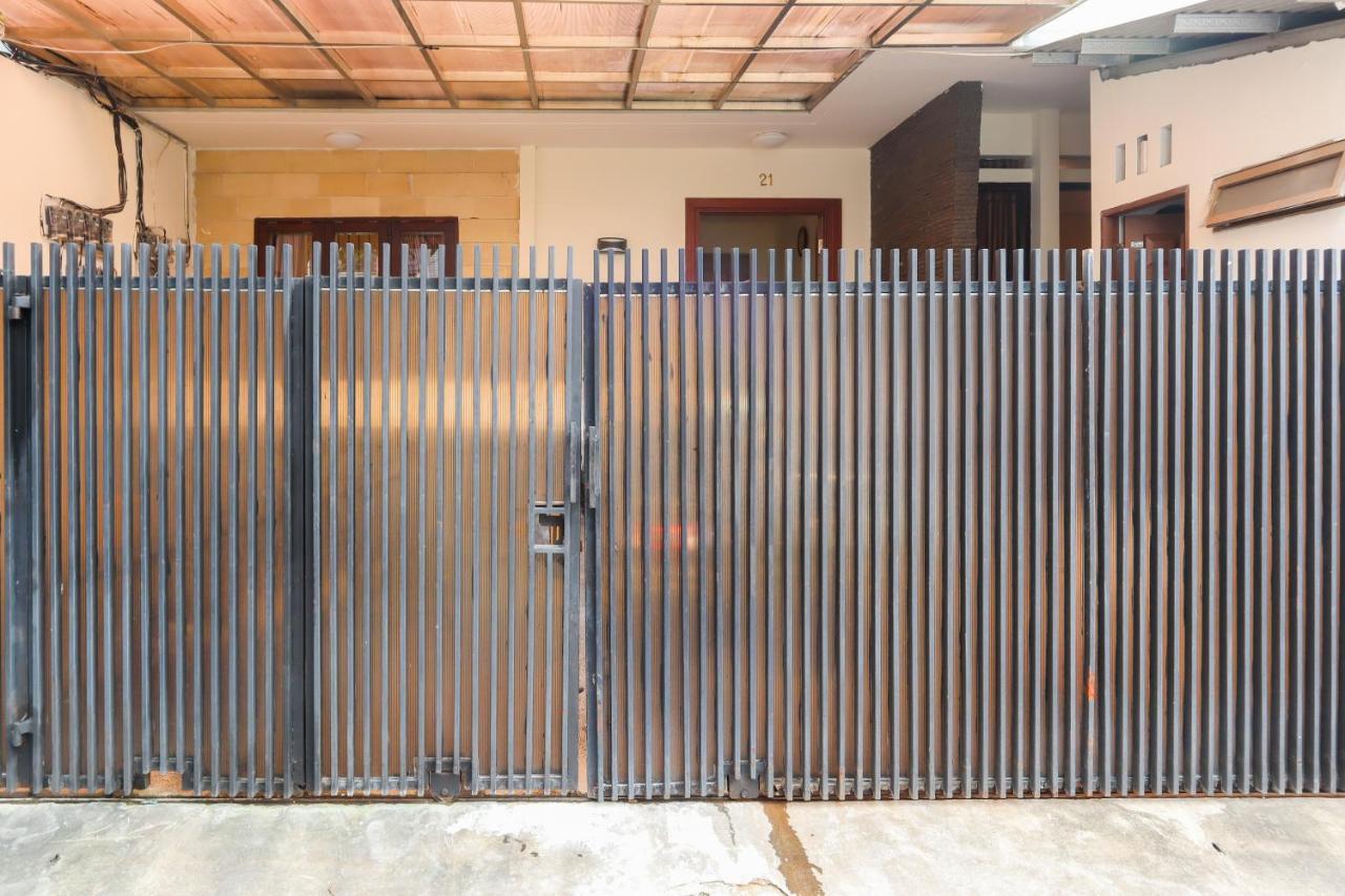 ג'קרטה Oyo 2768 Oq Residence מראה חיצוני תמונה